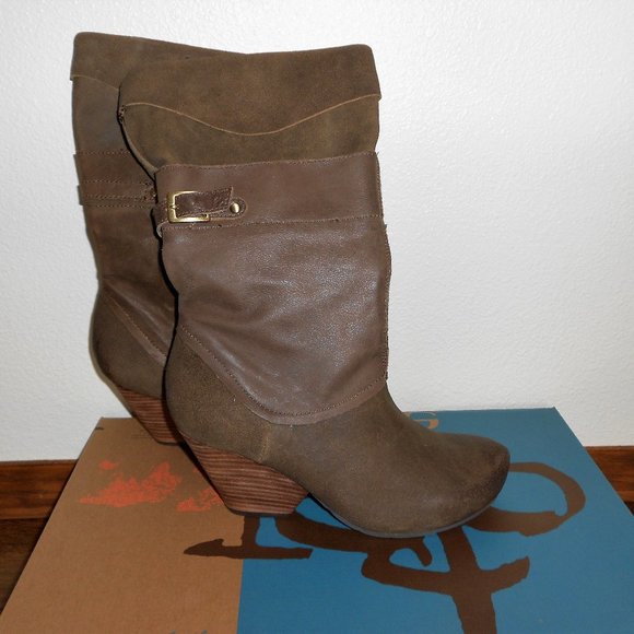 NWT OTBT Gorgeous Genuine Leather Suede Roswell Boots Size 8.5M - Picture 1 of 4